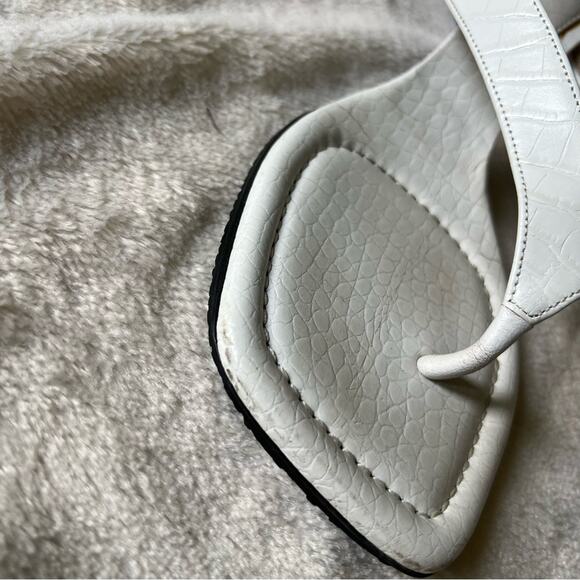 Athé Vanessa Bruno White Croc Embossed Leather Block Heel Sandals - Picture 4 of 10